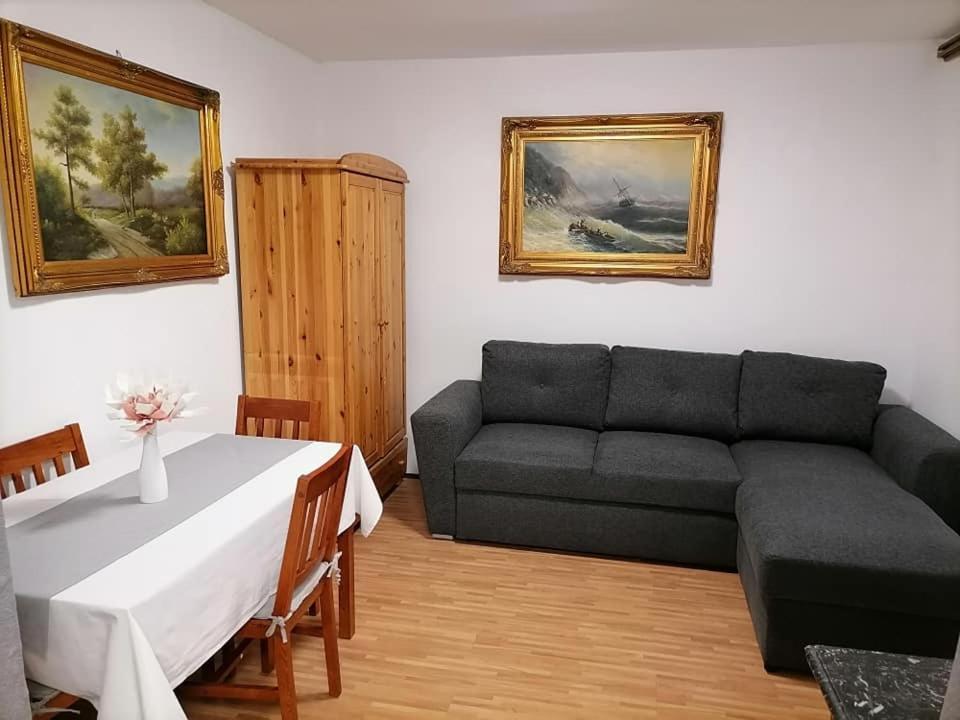 Apartmani Marina Poreč Exteriör bild